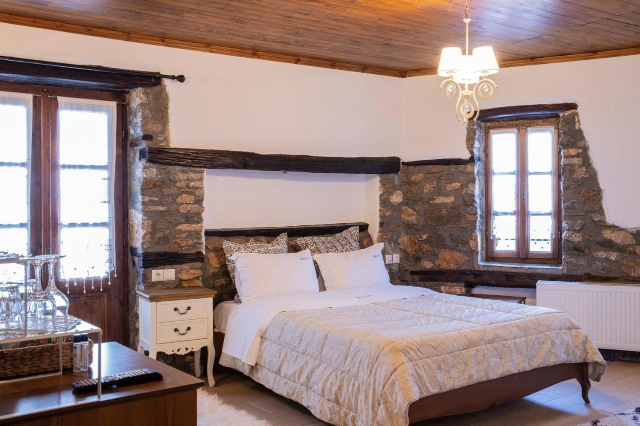 Guesthouse Ourania Palaios Panteleimonas Esterno foto
