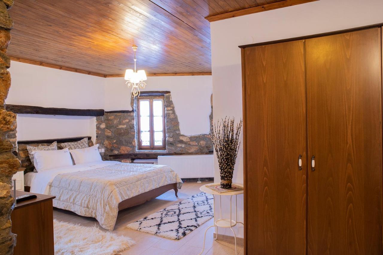 Guesthouse Ourania Palaios Panteleimonas Esterno foto