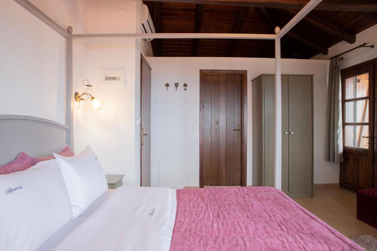 Guesthouse Ourania Palaios Panteleimonas Esterno foto